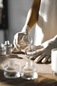 Công dụng của nguyên liệu làm nến và bí quyết chọn mua nguyên liệu làm nến chất lượng 2