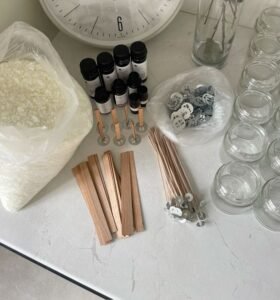 Kinh nghiệm chọn nguyên liệu làm nến: Bí quyết cho người mới bắt đầu